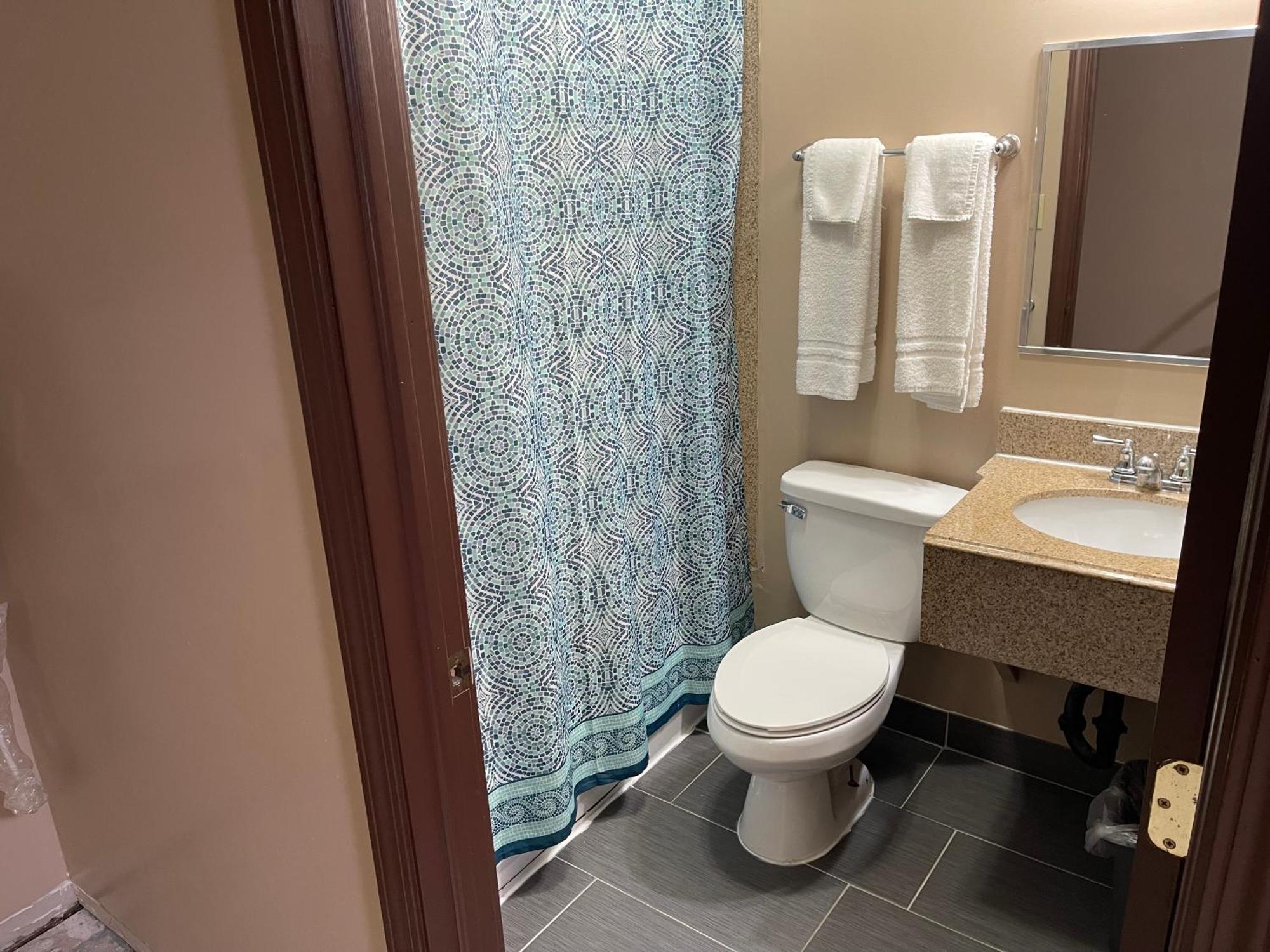 أشتابولا Economy Inn & Suites المظهر الخارجي الصورة