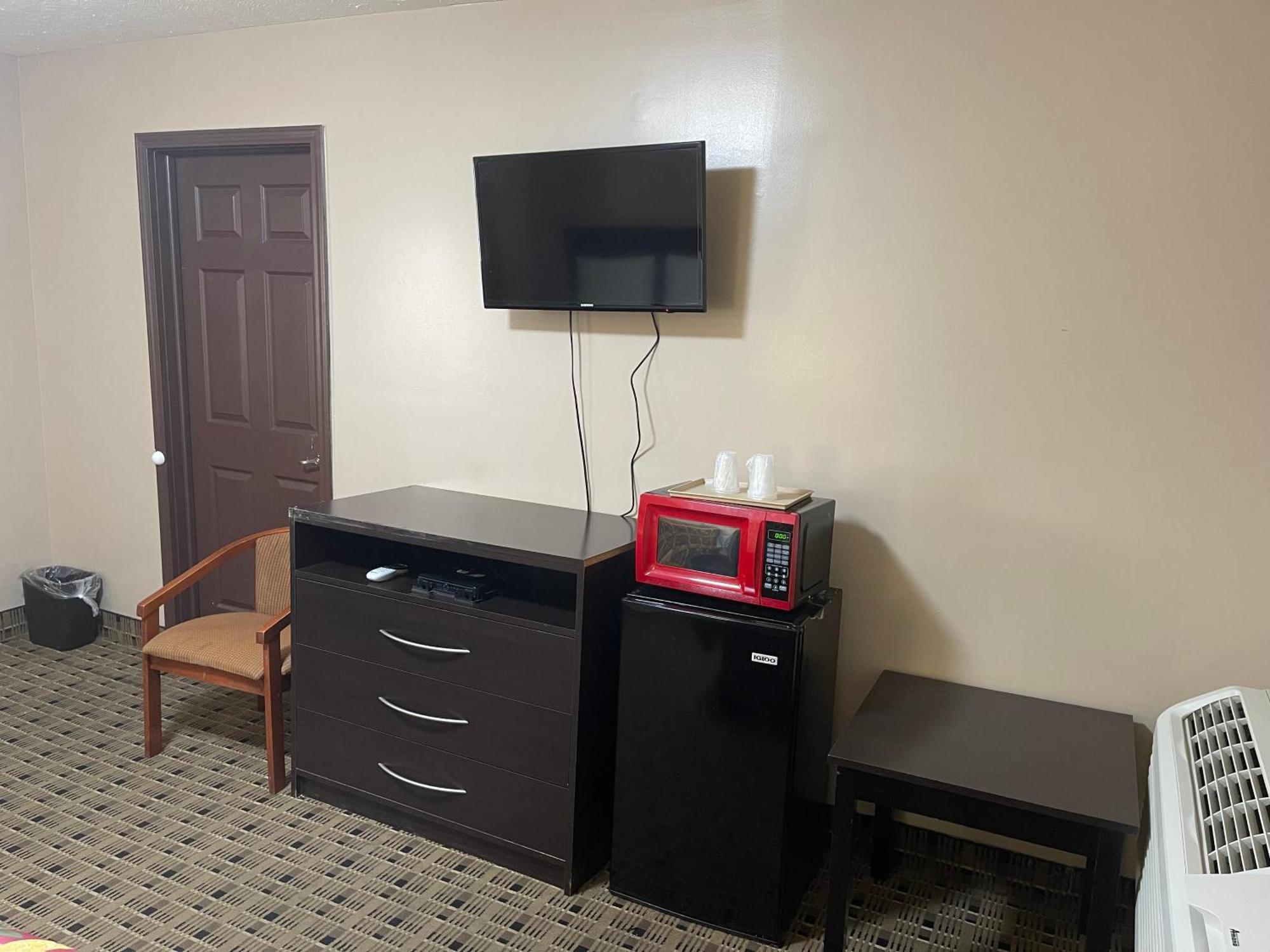 أشتابولا Economy Inn & Suites المظهر الخارجي الصورة