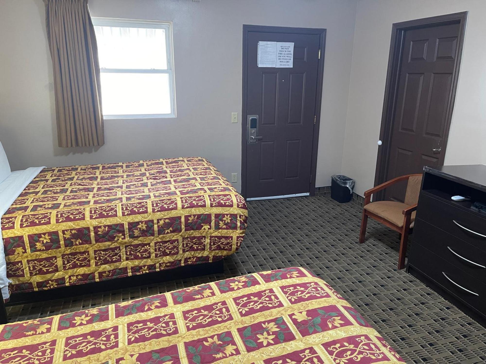 أشتابولا Economy Inn & Suites المظهر الخارجي الصورة