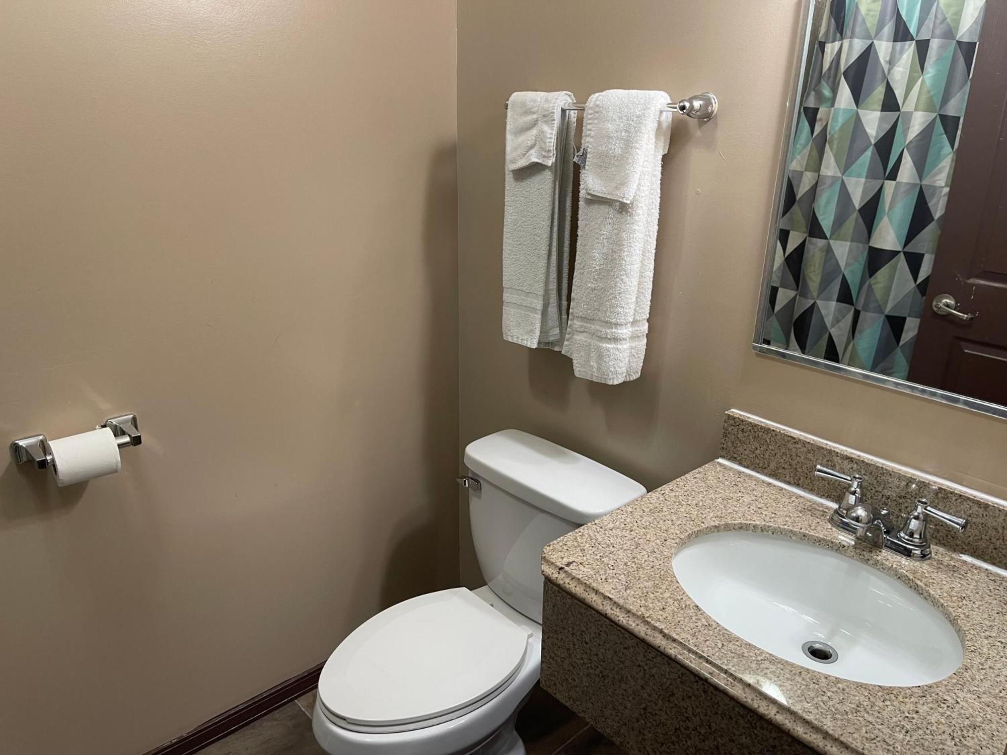 أشتابولا Economy Inn & Suites المظهر الخارجي الصورة