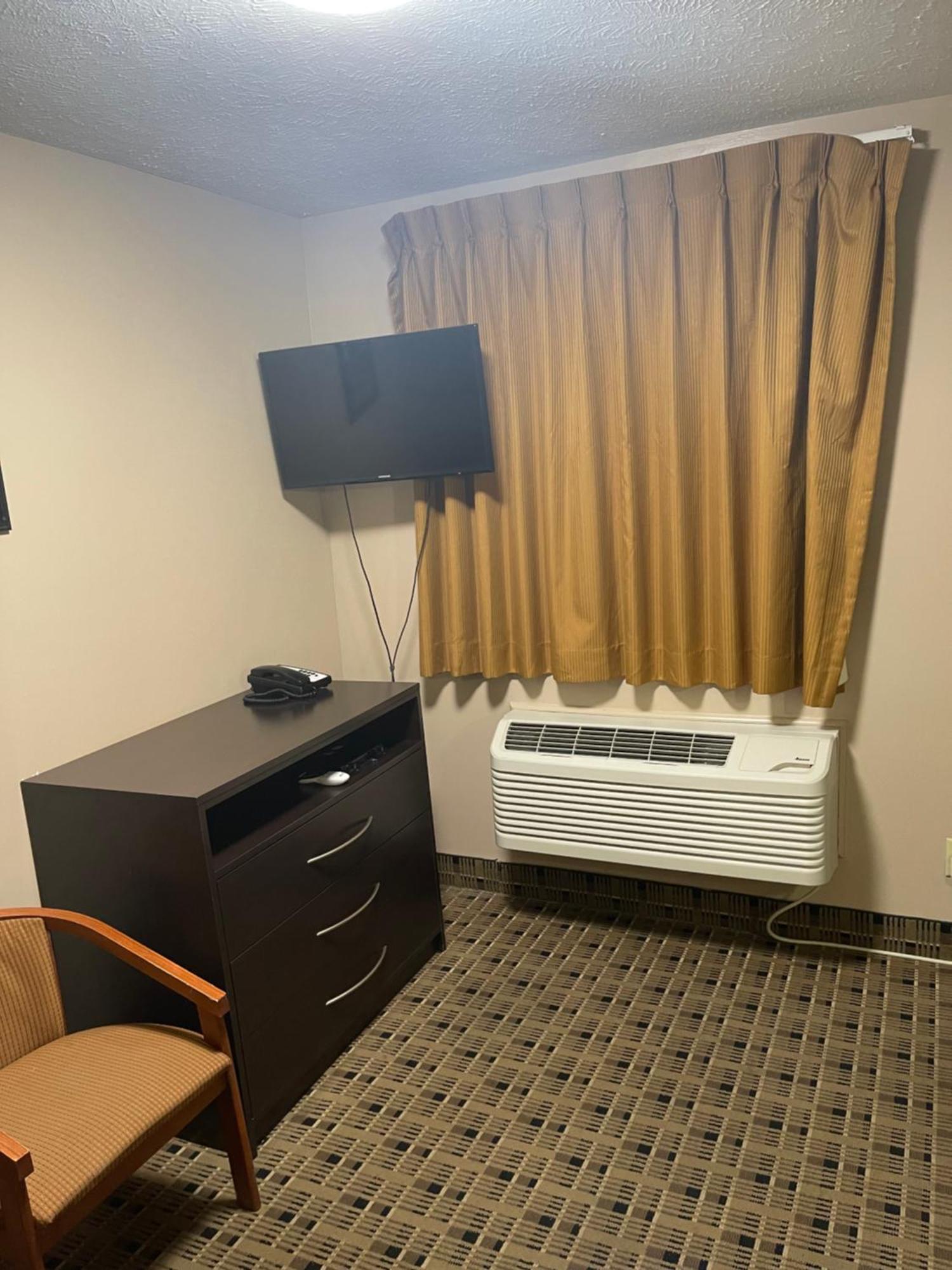 أشتابولا Economy Inn & Suites المظهر الخارجي الصورة
