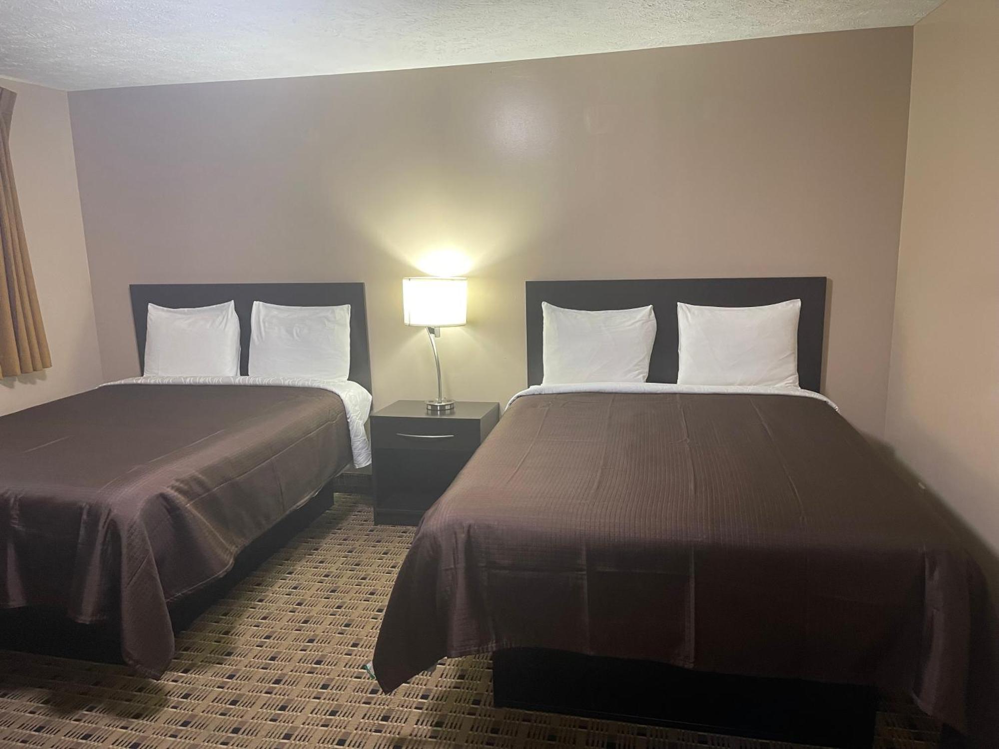 أشتابولا Economy Inn & Suites المظهر الخارجي الصورة
