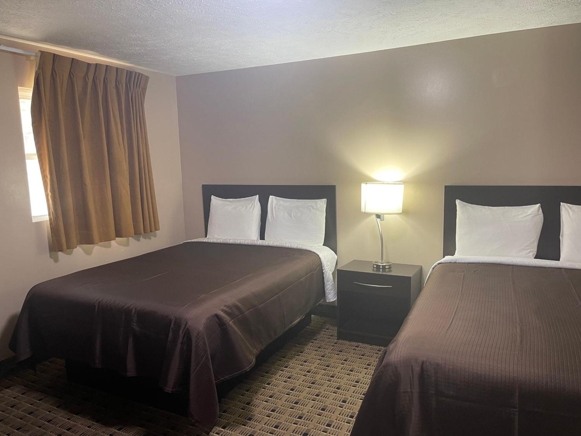 أشتابولا Economy Inn & Suites المظهر الخارجي الصورة