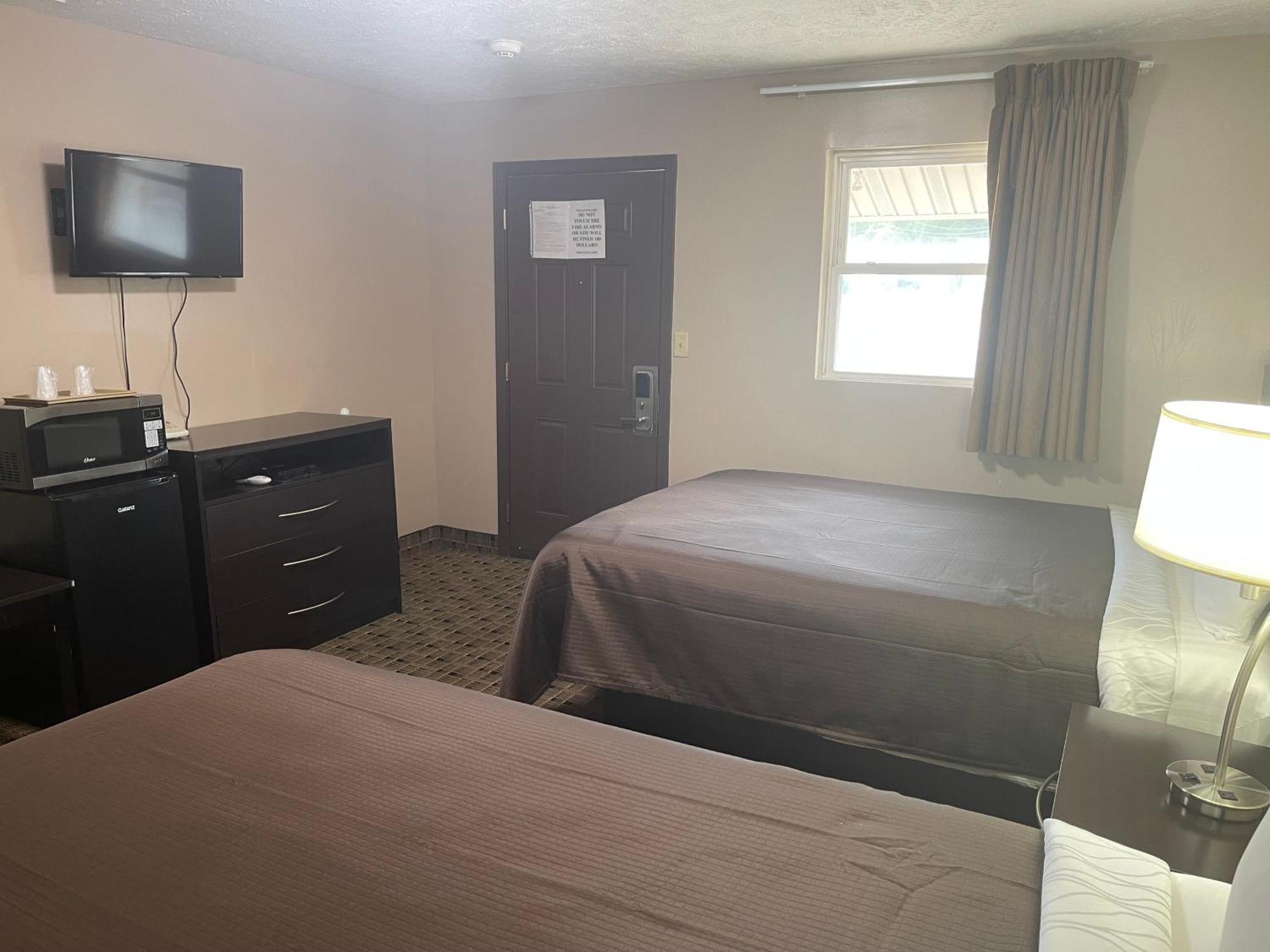 أشتابولا Economy Inn & Suites المظهر الخارجي الصورة